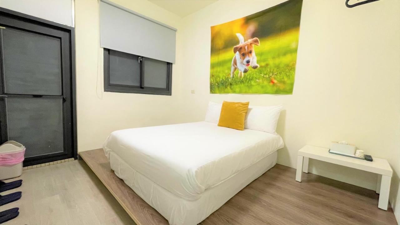 Fengjia 08 Home Taichung Exterior photo